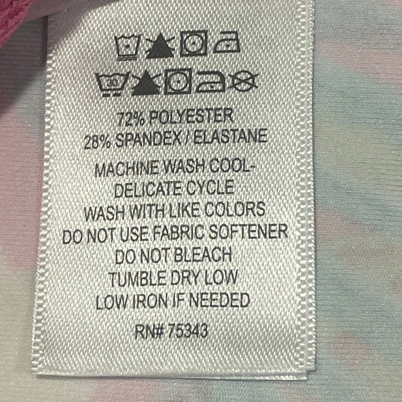 Tommy Bahama Golf Bright Tropical Print Active UPF 50 Long-Sleeve Popover Top - Picture 7 of 16